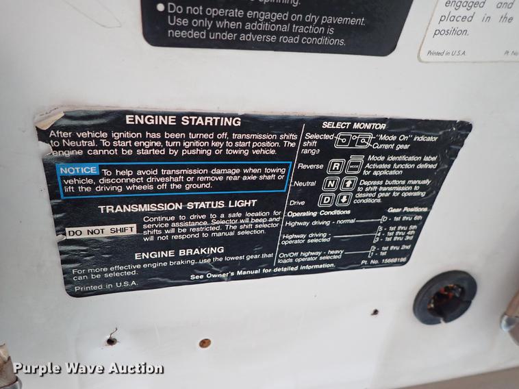 image for item DG2913 1999 GMC C7500 service truck