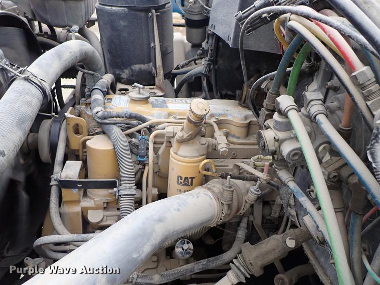 image for item DG2913 1999 GMC C7500 service truck