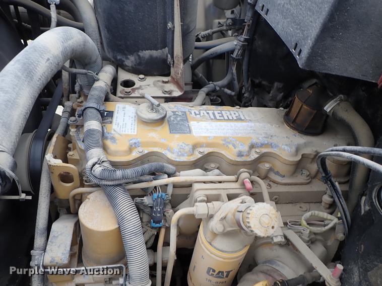 image for item DG2913 1999 GMC C7500 service truck