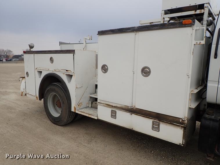 image for item DG2913 1999 GMC C7500 service truck