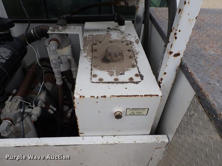 image for item DG2913 1999 GMC C7500 service truck