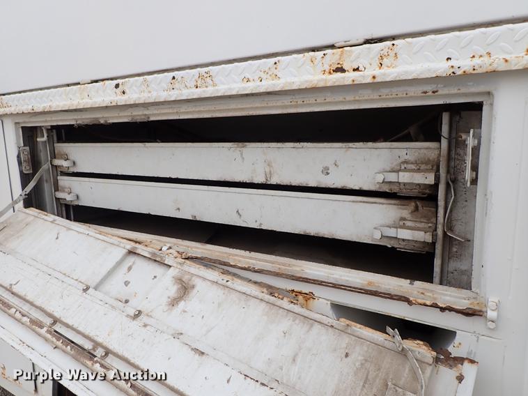 image for item DG2913 1999 GMC C7500 service truck