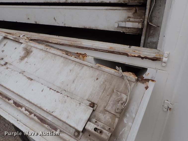 image for item DG2913 1999 GMC C7500 service truck