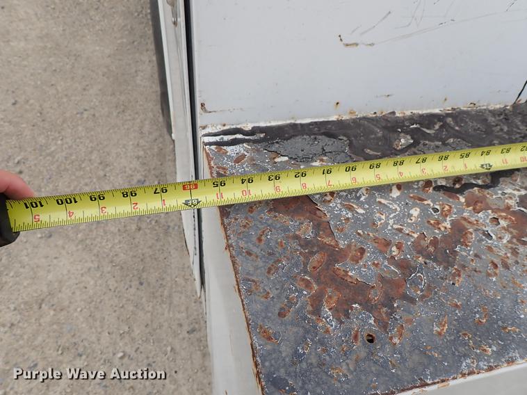 image for item DG2913 1999 GMC C7500 service truck