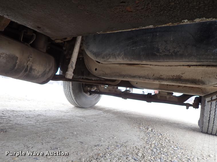 image for item DG2913 1999 GMC C7500 service truck