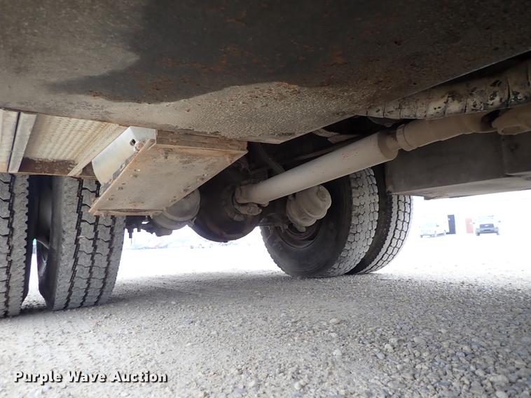 image for item DG2913 1999 GMC C7500 service truck