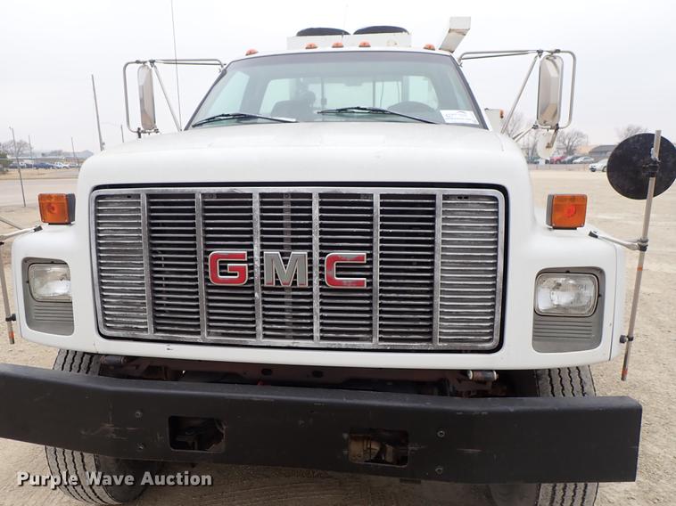 image for item DG2913 1999 GMC C7500 service truck