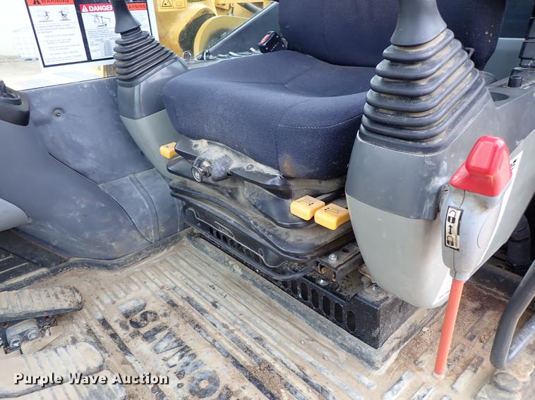 image for item DG2915 2012 Komatsu PC200LC-8 excavator