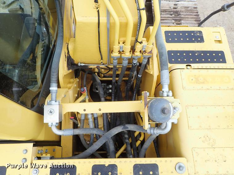 image for item DG2915 2012 Komatsu PC200LC-8 excavator