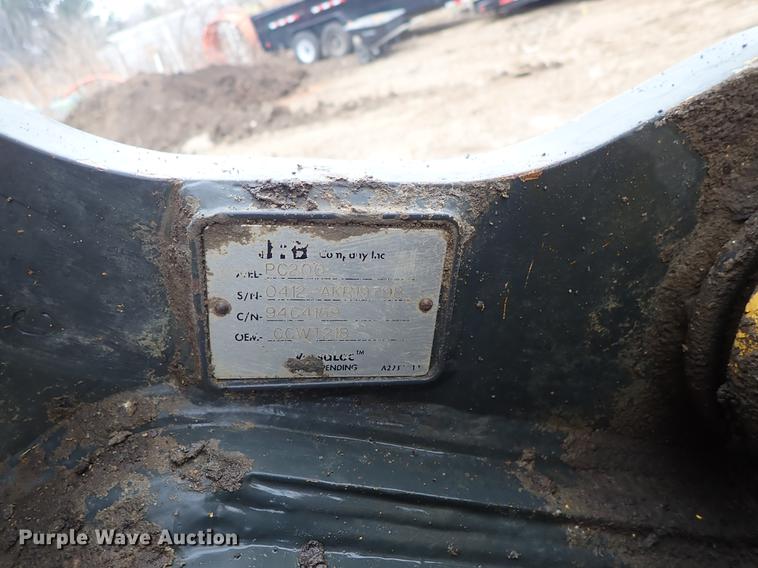 image for item DG2915 2012 Komatsu PC200LC-8 excavator