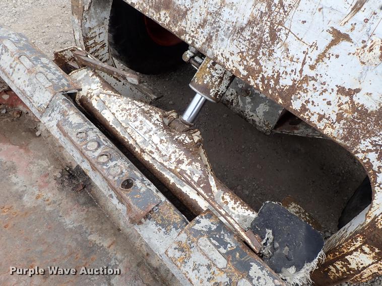 image for item DG2916 Bobcat 843 skid steer