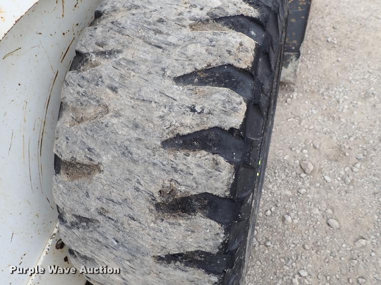 image for item DG2916 Bobcat 843 skid steer