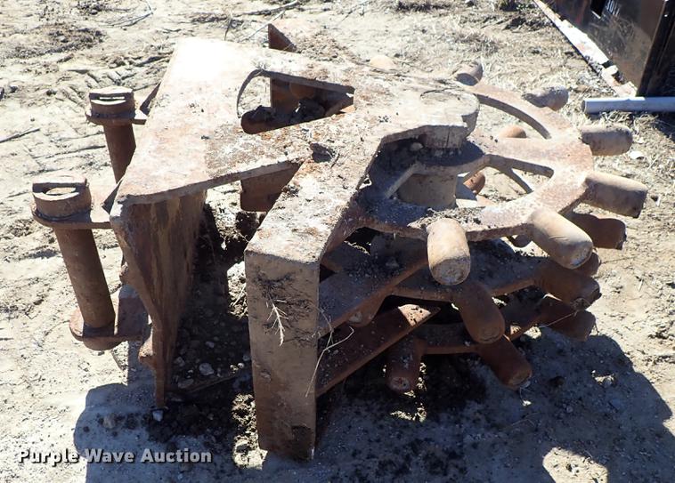 image for item DG2929 Excavator trench compactor