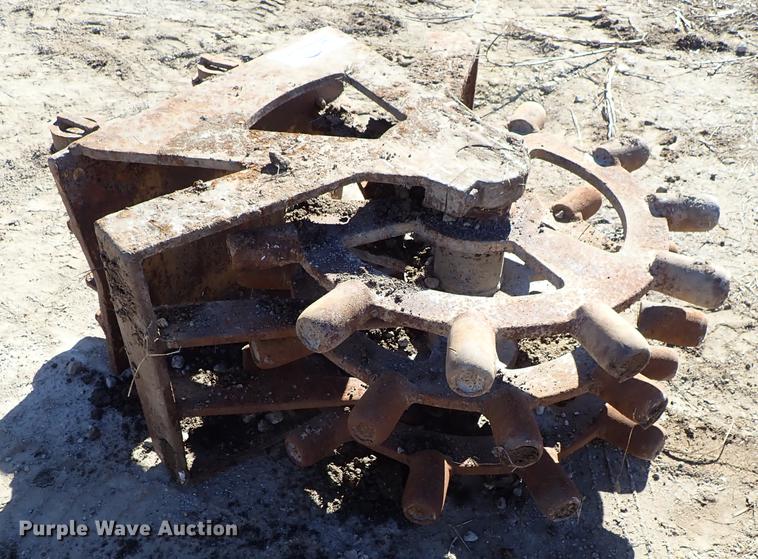 image for item DG2929 Excavator trench compactor