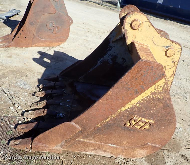 image for item DG2930 SEC 56"W six tooth excavator bucket