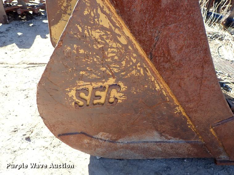 image for item DG2930 SEC 56"W six tooth excavator bucket