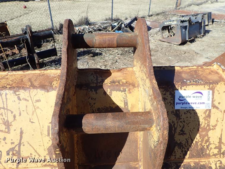 image for item DG2930 SEC 56"W six tooth excavator bucket