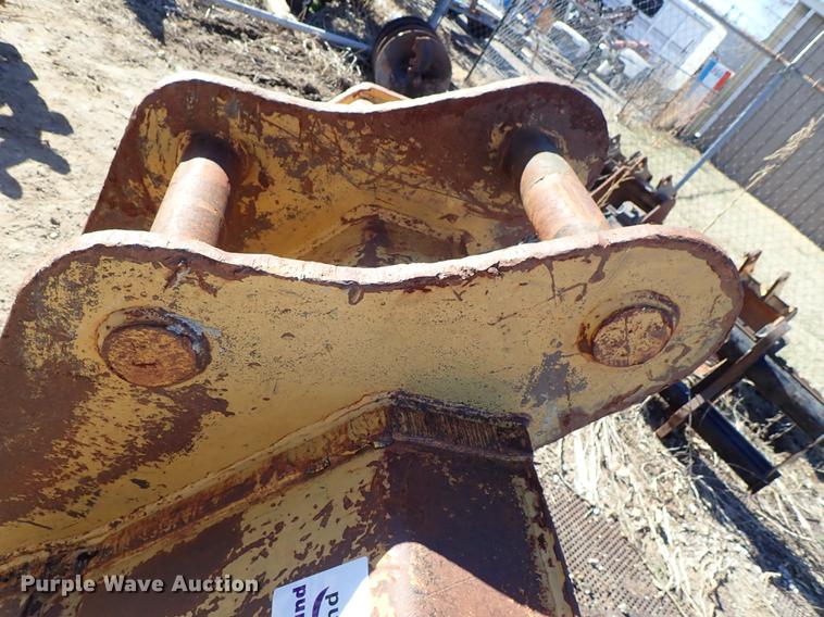 image for item DG2930 SEC 56"W six tooth excavator bucket