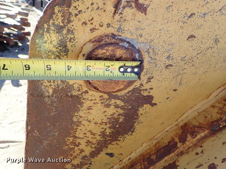 image for item DG2930 SEC 56"W six tooth excavator bucket