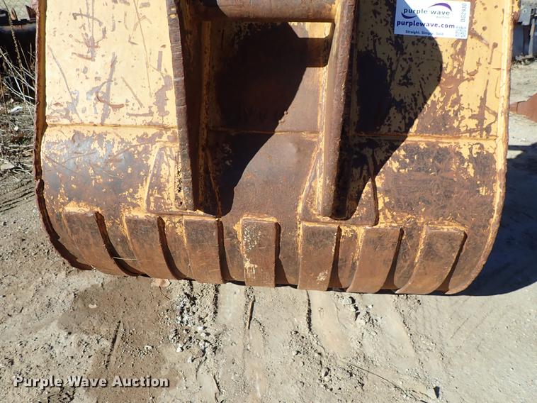 image for item DG2930 SEC 56"W six tooth excavator bucket