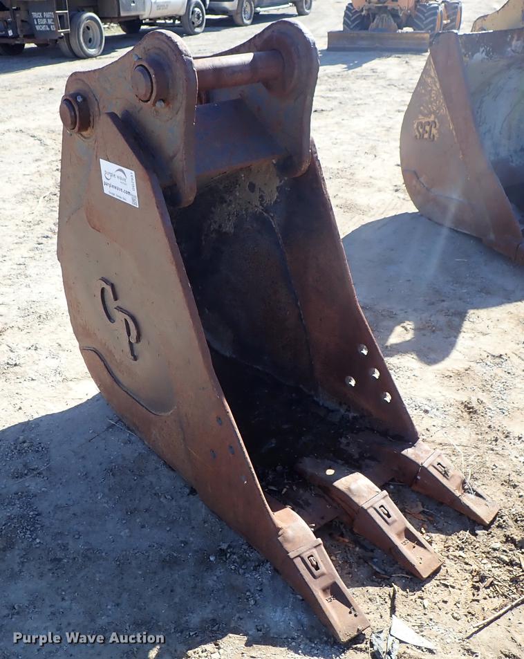 image for item DG2931 CP 24"W three tooth bucket