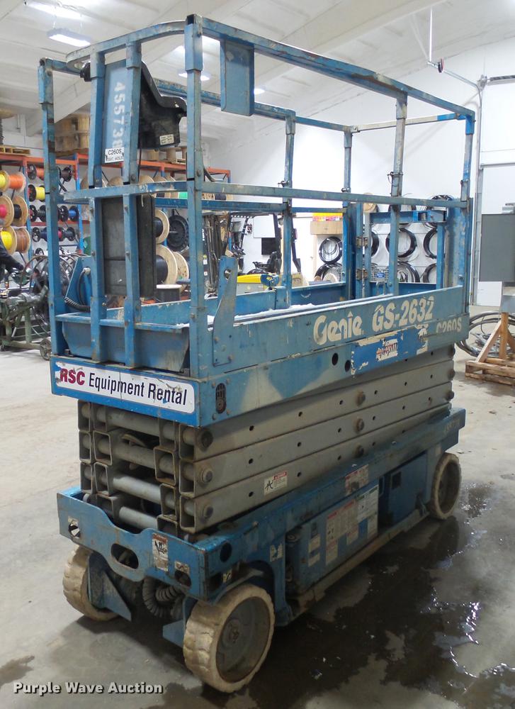 image for item DX9102 2003 Genie GS-2632 scissor lift