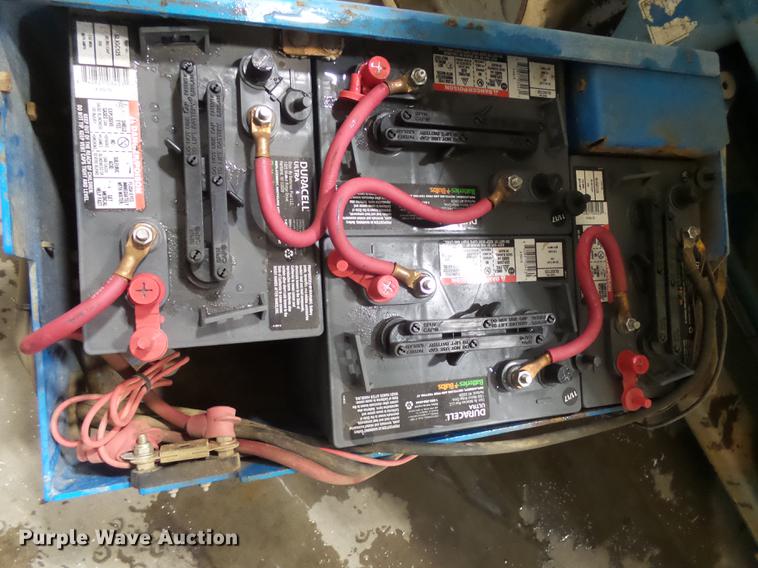 image for item DX9102 2003 Genie GS-2632 scissor lift