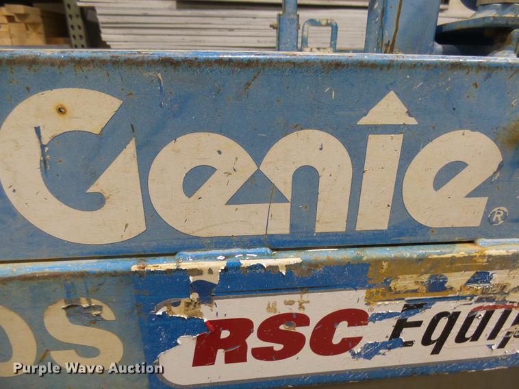 image for item DX9102 2003 Genie GS-2632 scissor lift
