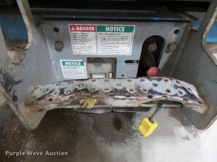 image for item DX9102 2003 Genie GS-2632 scissor lift