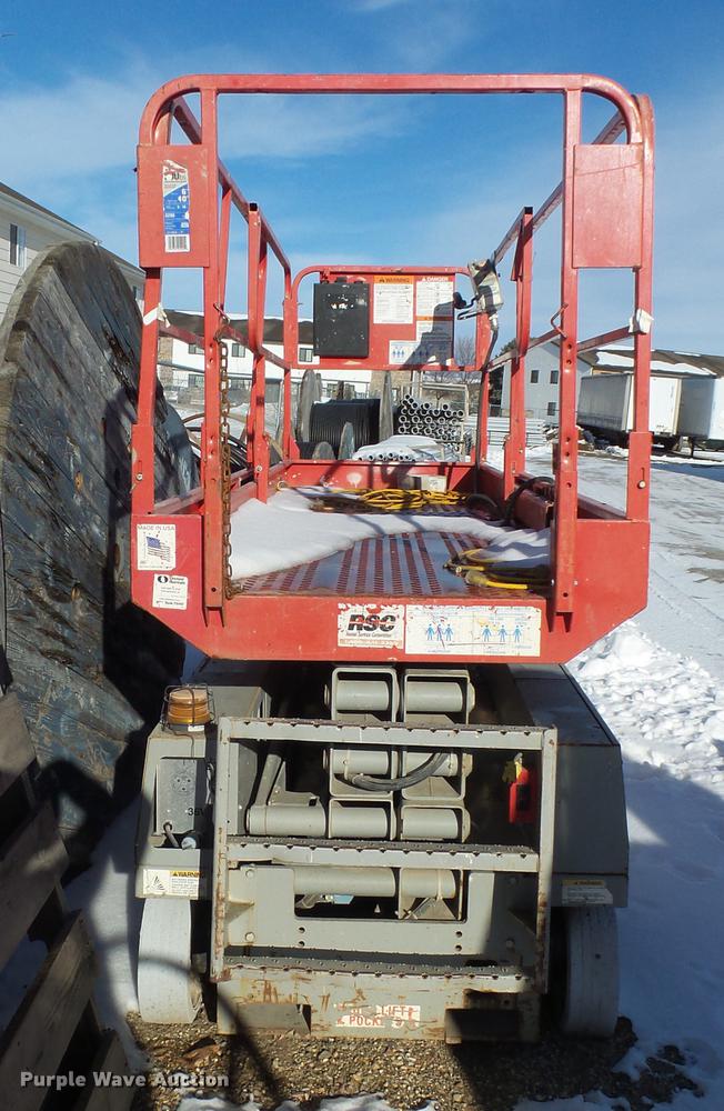 image for item DX9103 2000 Mec 2647ES scissor lift