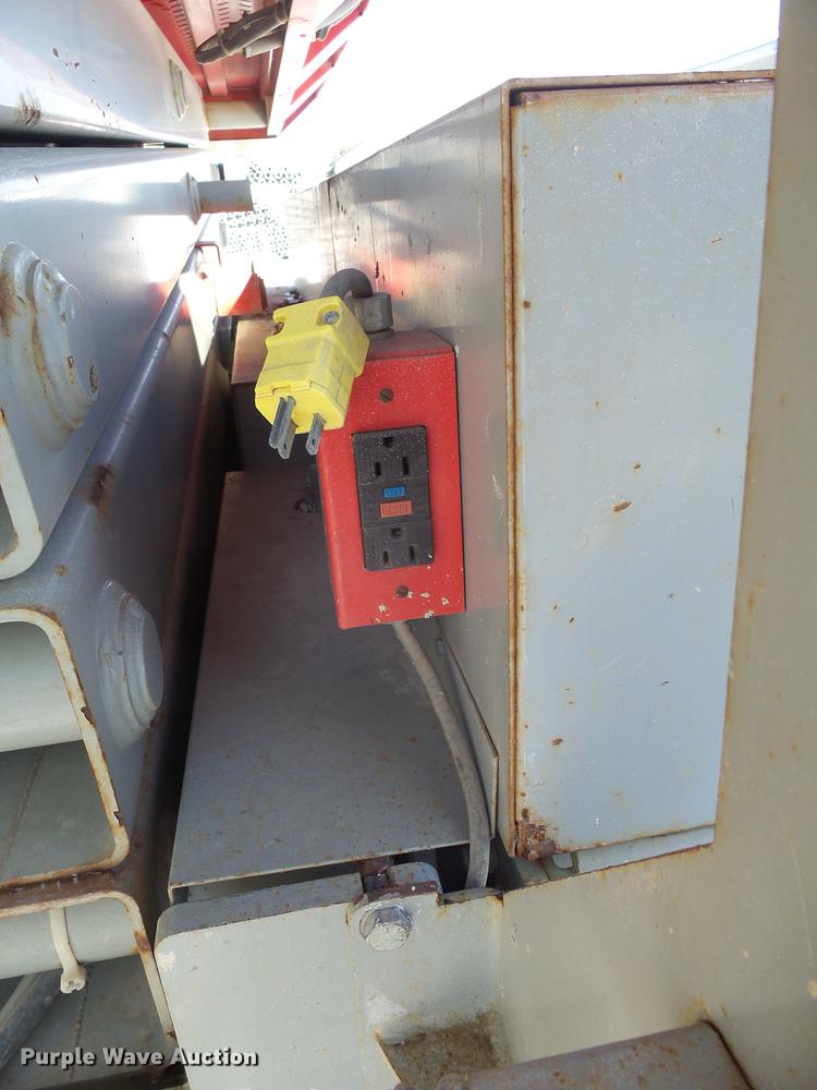 image for item DX9103 2000 Mec 2647ES scissor lift