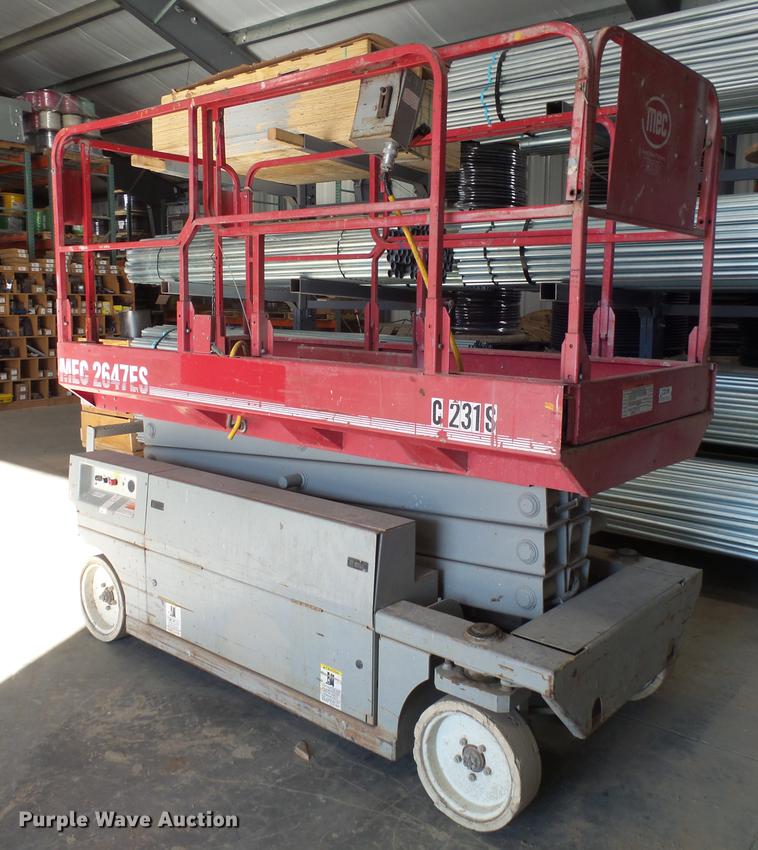 image for item DX9149 2000 Mec 2647ES scissor lift