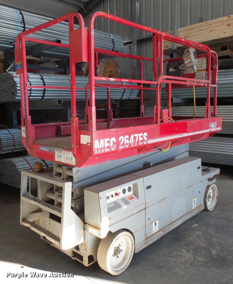 image for item DX9149 2000 Mec 2647ES scissor lift