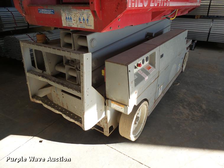 image for item DX9149 2000 Mec 2647ES scissor lift