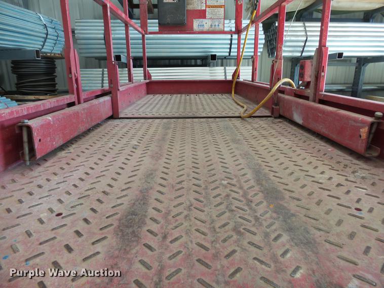 image for item DX9149 2000 Mec 2647ES scissor lift