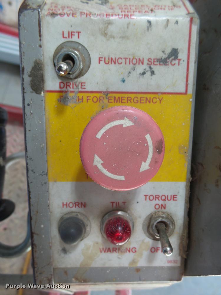 image for item DX9149 2000 Mec 2647ES scissor lift