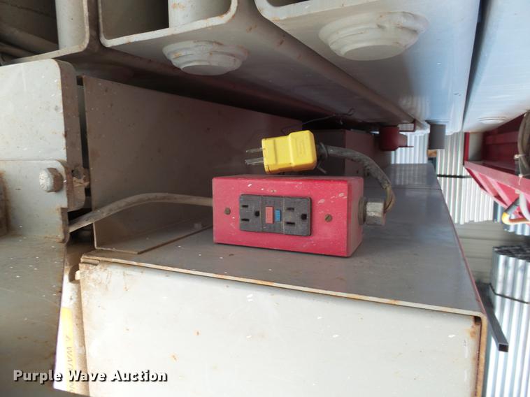 image for item DX9149 2000 Mec 2647ES scissor lift