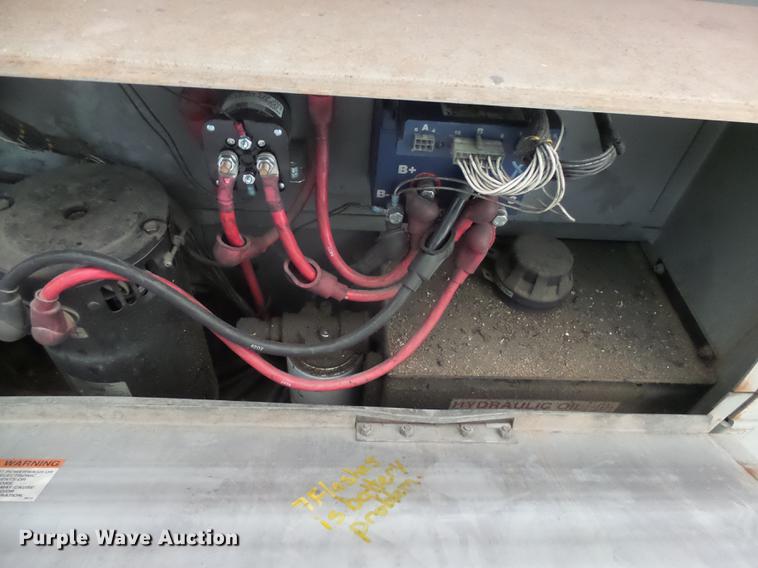 image for item DX9149 2000 Mec 2647ES scissor lift