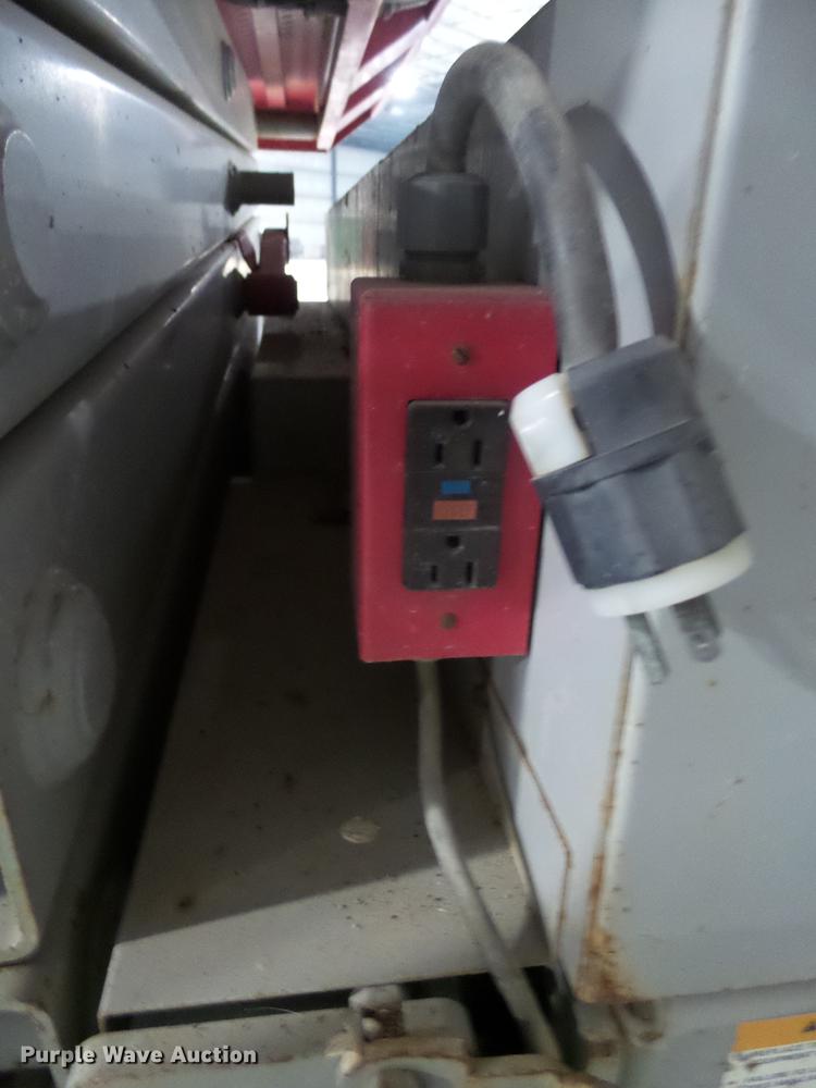 image for item DX9150 2000 Mec 2647ES scissor lift