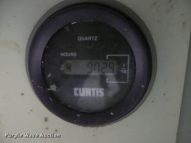 image for item DX9150 2000 Mec 2647ES scissor lift