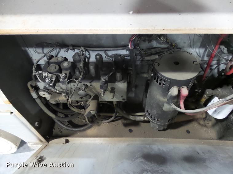 image for item DX9150 2000 Mec 2647ES scissor lift