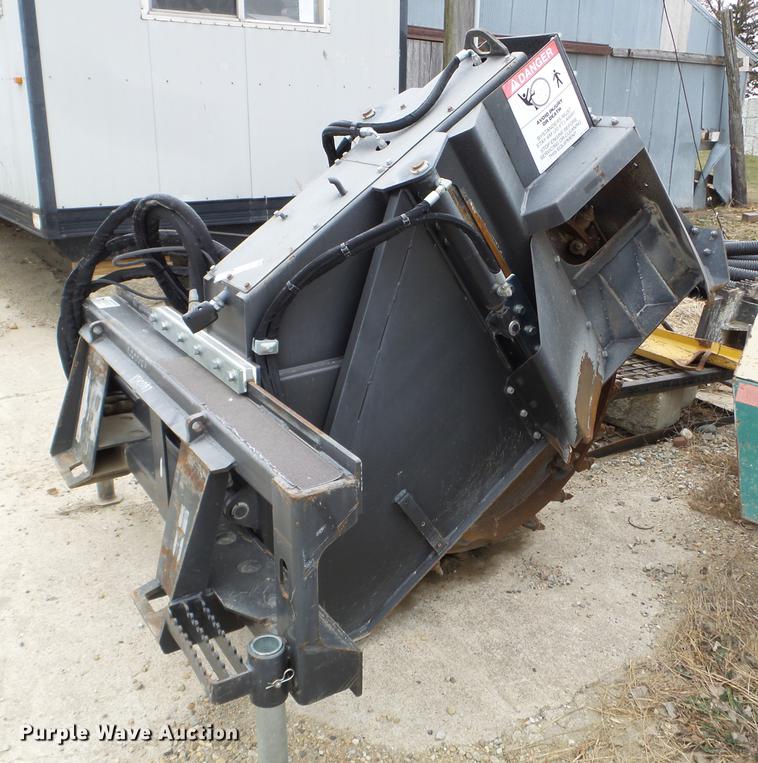 image for item DX9740 2013 Bobcat WS18 wheel saw