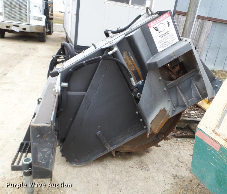 image for item DX9740 2013 Bobcat WS18 wheel saw