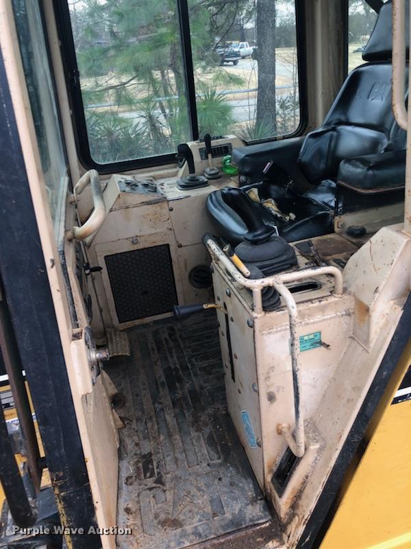 image for item ER9336 2000 Caterpillar D5C LGP Series III dozer