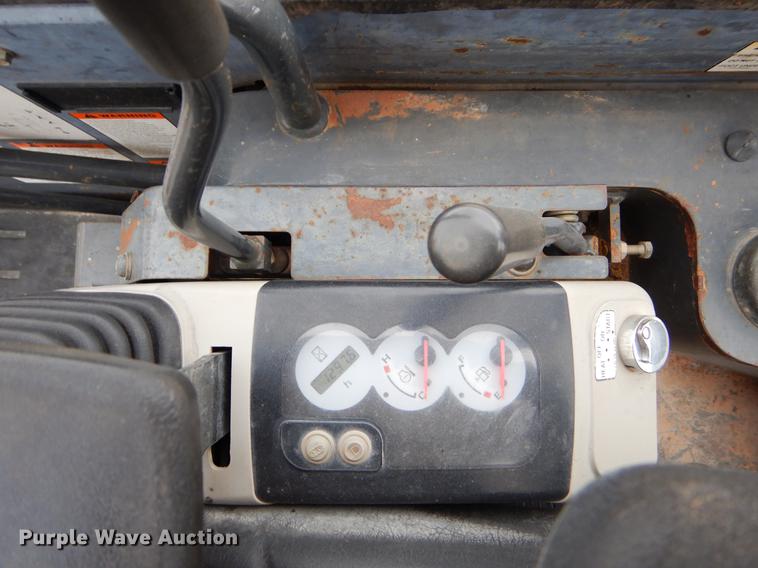 image for item ER9367 2006 Komatsu PC35MR-2 mini excavator