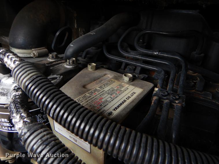 image for item ER9367 2006 Komatsu PC35MR-2 mini excavator