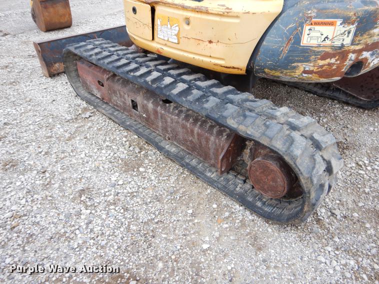 image for item ER9367 2006 Komatsu PC35MR-2 mini excavator