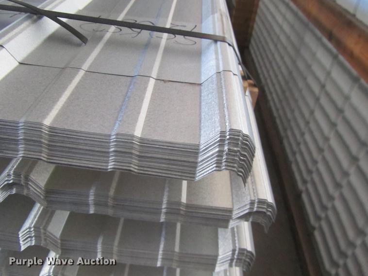 image for item G1432 (80) sheets of metal siding/roofing