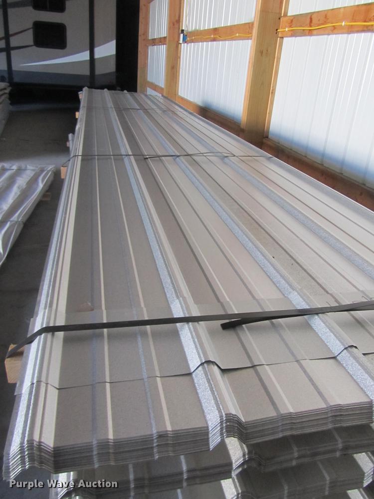image for item G1432 (80) sheets of metal siding/roofing