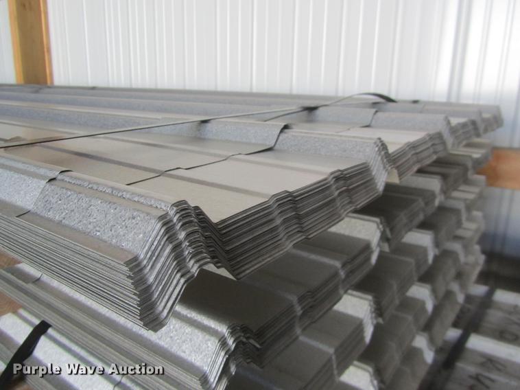 image for item G1432 (80) sheets of metal siding/roofing